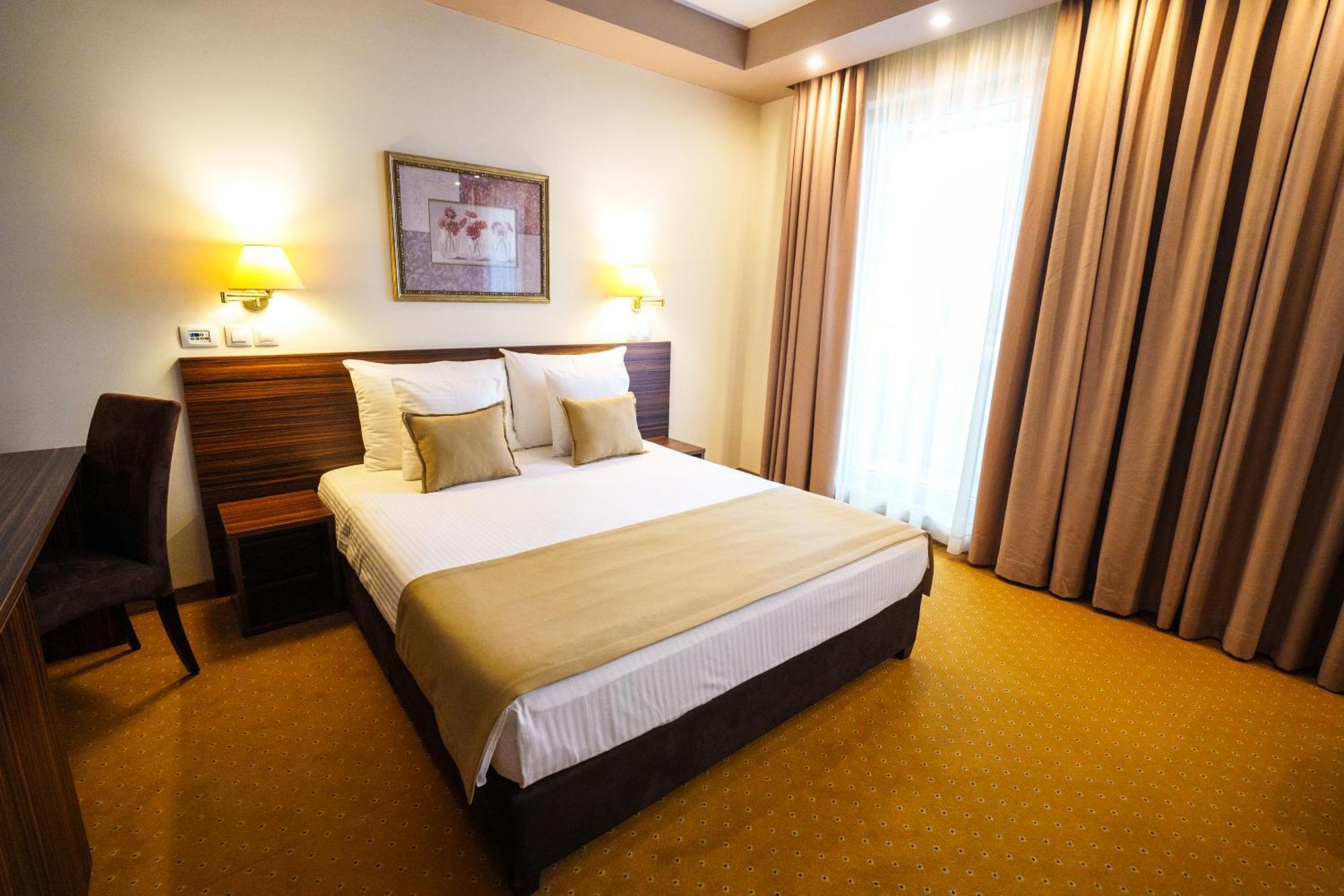 Hotel Monogram Park ルマ エクステリア 写真