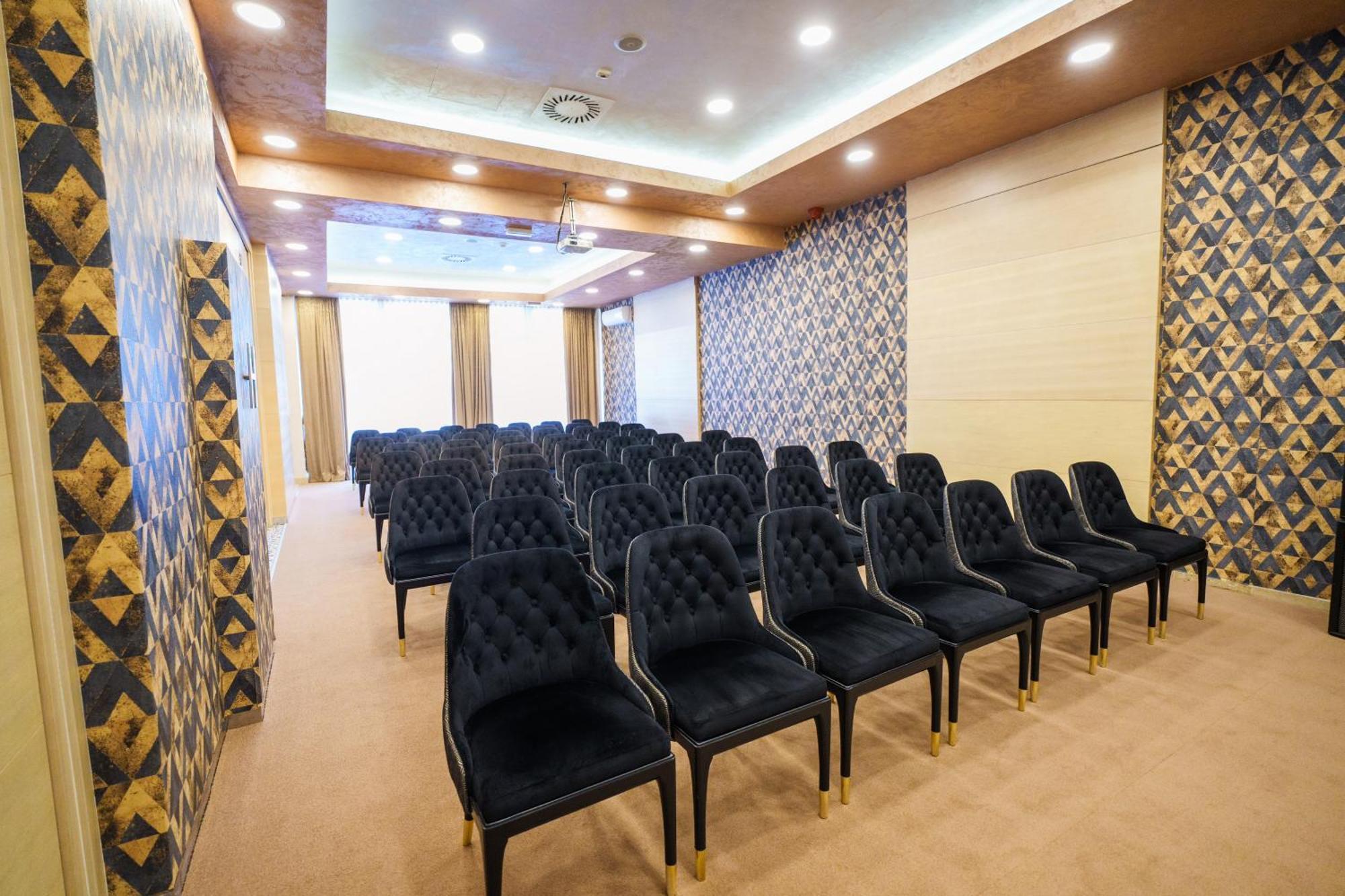 Hotel Monogram Park ルマ エクステリア 写真