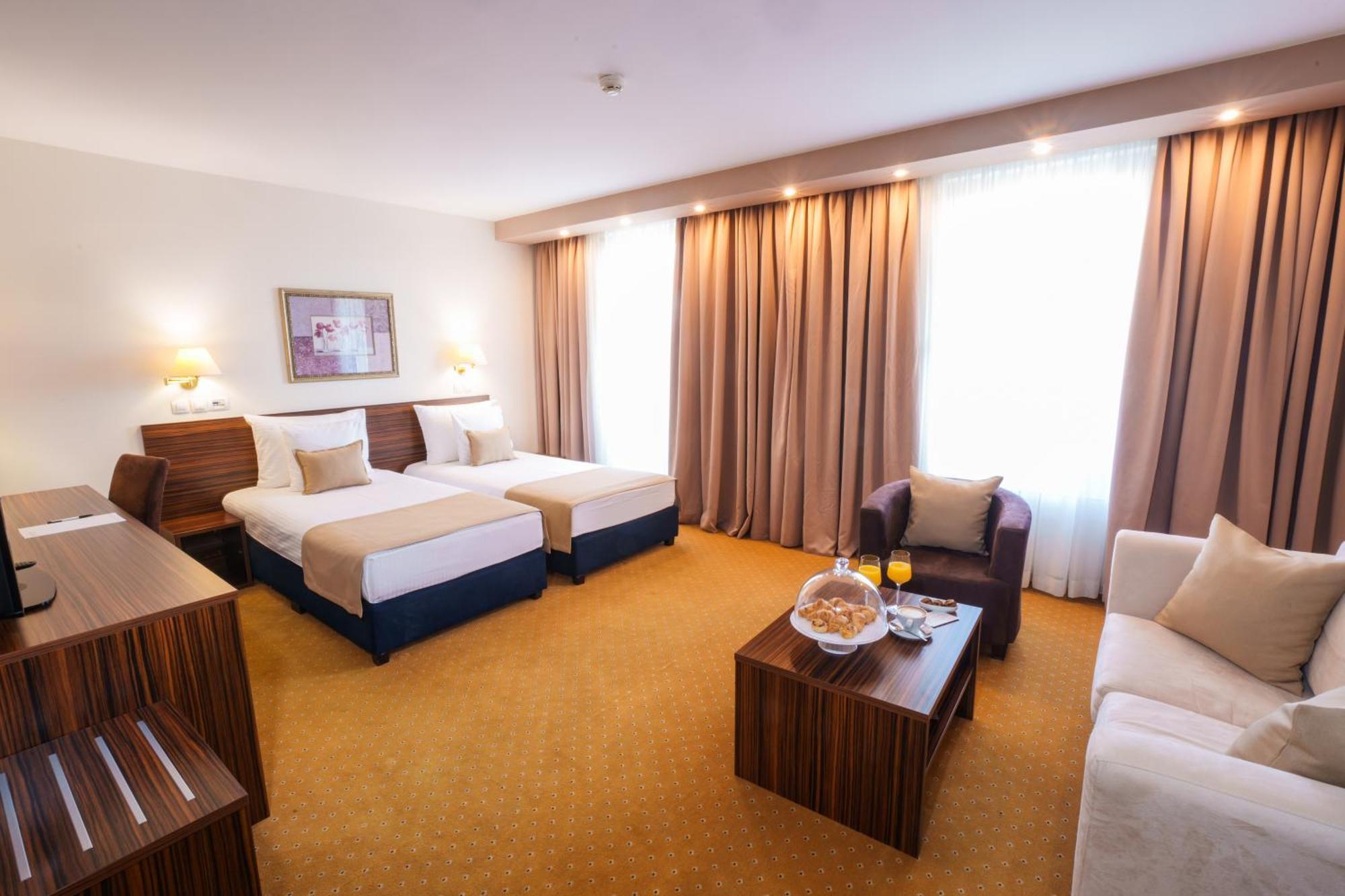 Hotel Monogram Park ルマ エクステリア 写真