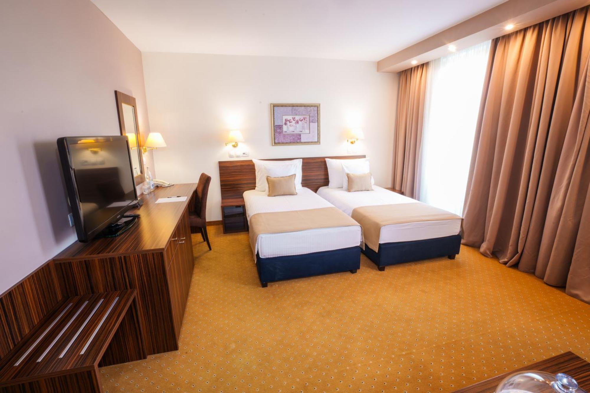 Hotel Monogram Park ルマ エクステリア 写真