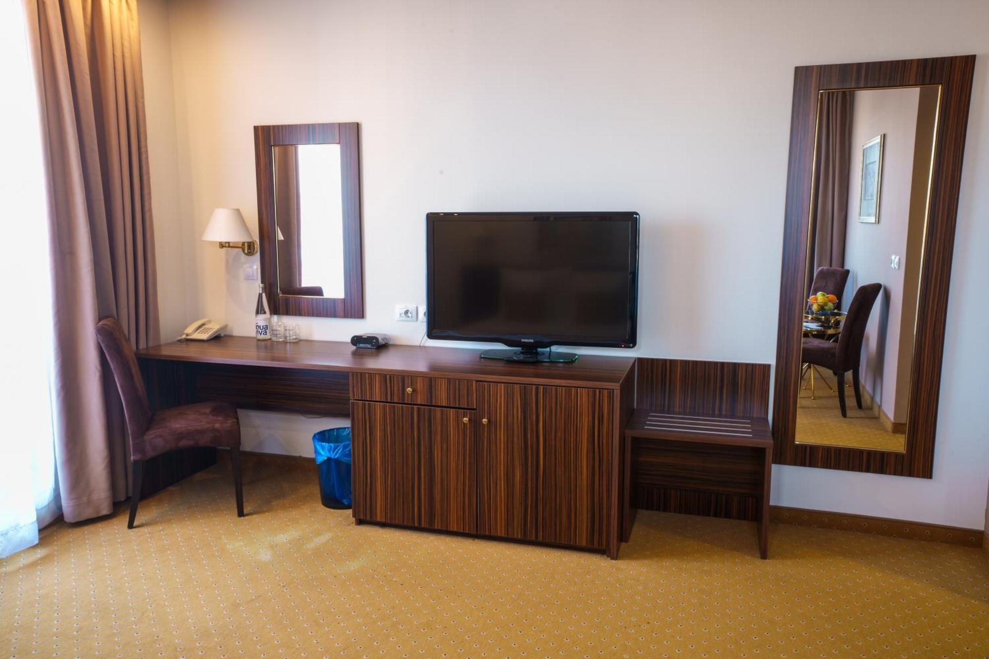 Hotel Monogram Park ルマ エクステリア 写真
