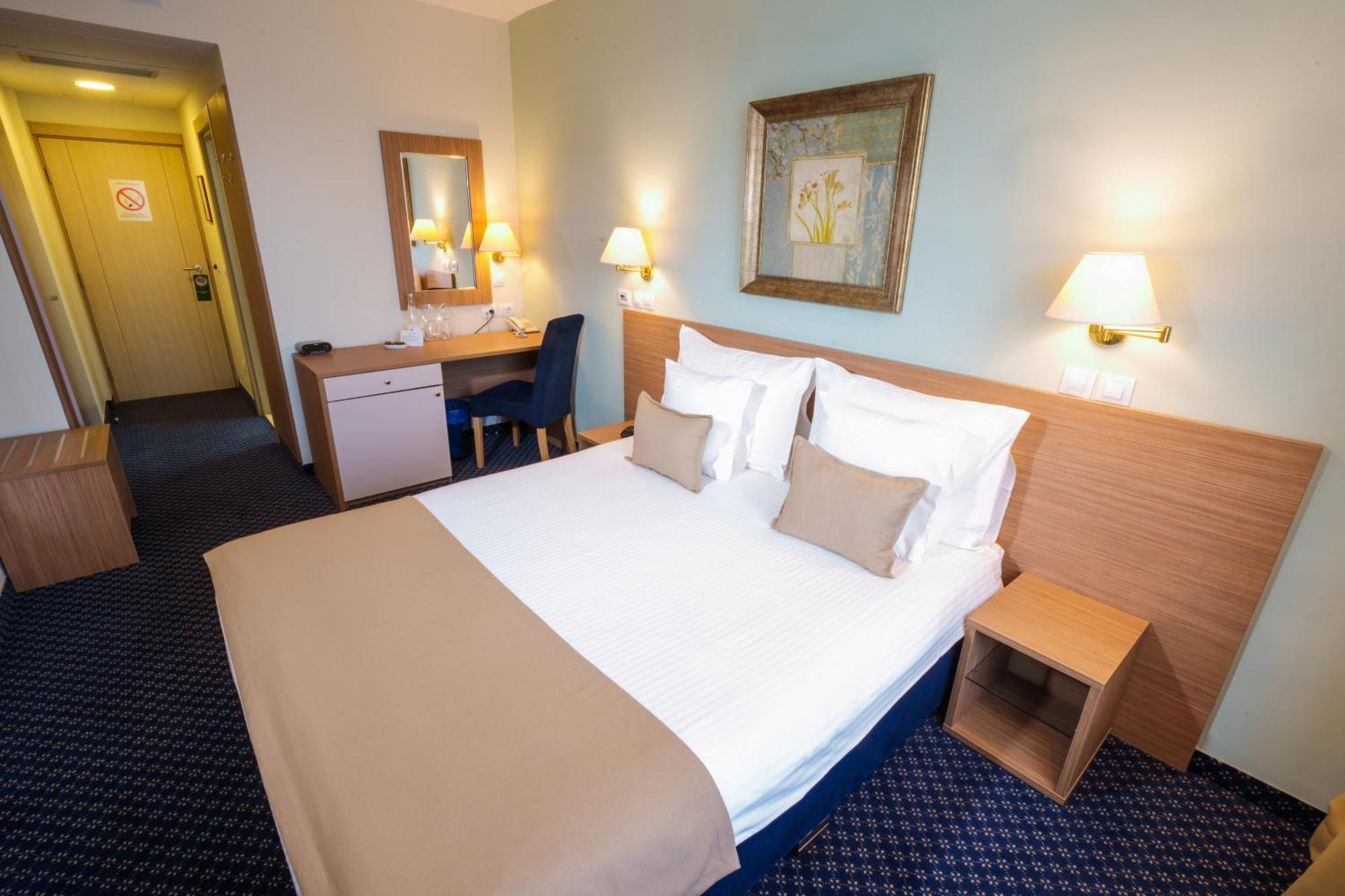 Hotel Monogram Park ルマ エクステリア 写真